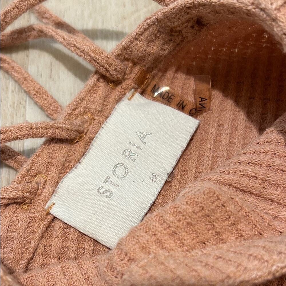 Storia Ribbed Long Sleeve Top in Peach M - Picture 3 of 7